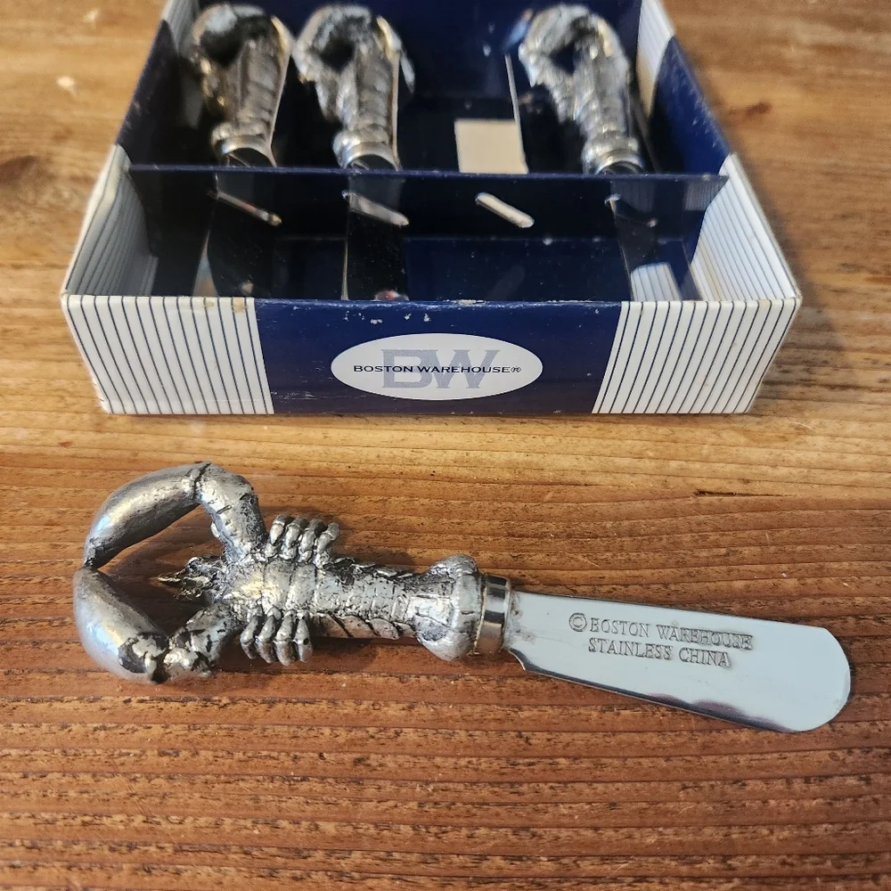Boxed Set of 4 Boston Warehouse Lobster Shaped Spreaders